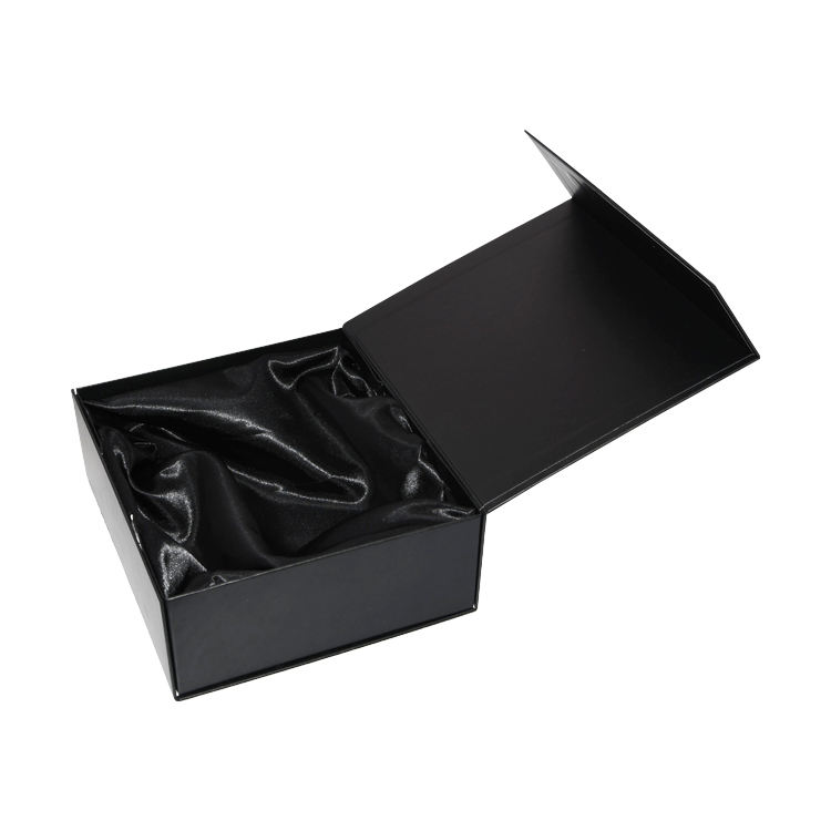  Luxury Black Custom Logo Magnetic Closure Foldable Cardboard Gift Packaging with Silk