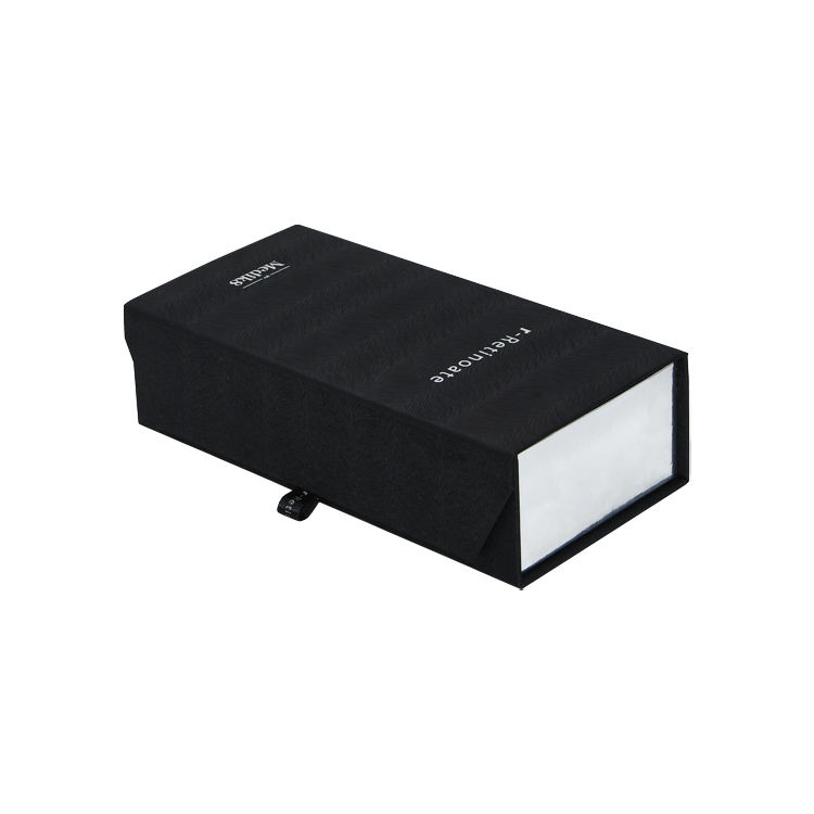  Customized Luxury Black Magnetic Closure Gift Box with Hot Foil Stamping Logo and Ribbon