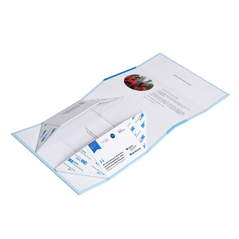  Customized Folding Sports Gloves Rigid Box with Gold Foil Stamping & Embossing for High-End Presentation