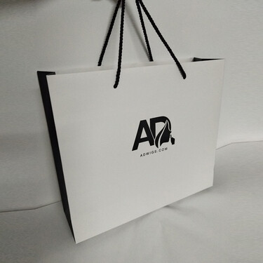  Customized Logo Print Clothing Shopping Paper Bags with Handle Rope