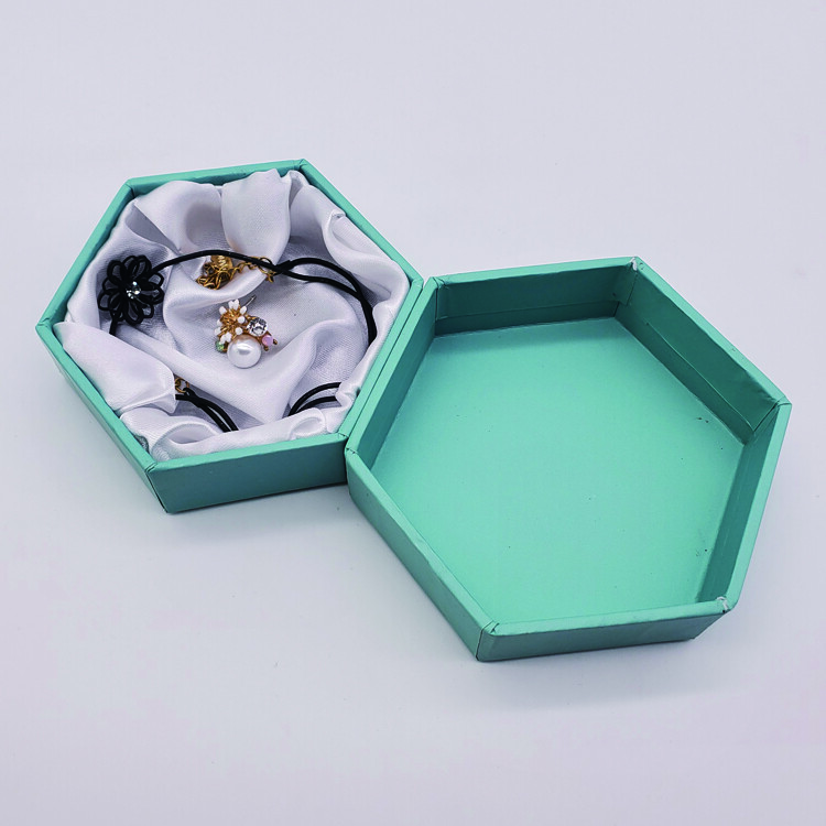  Cheap Small Hexagon Gift Jewelry Packaging in White Rigid Paper Boxes