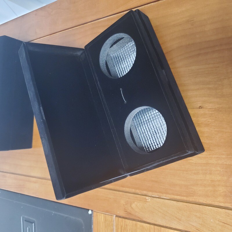  Customizable Book-Shaped Caviar Packaging Boxes Made of Eco-Friendly Cardboard