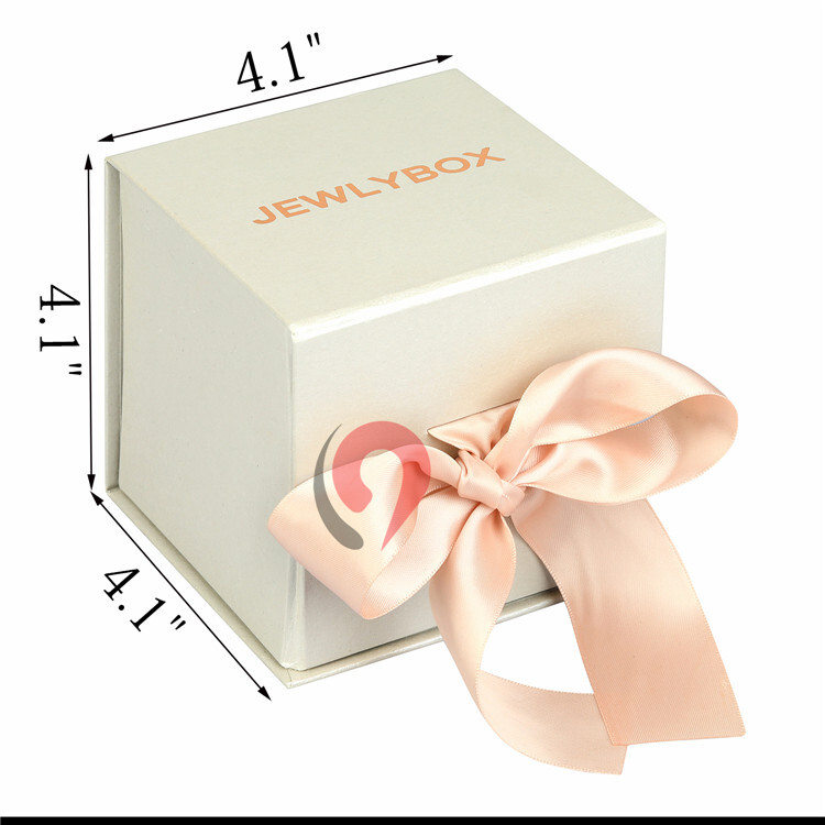 Square White Luxury Folding Paper Gift Packaging Logo Customized Box