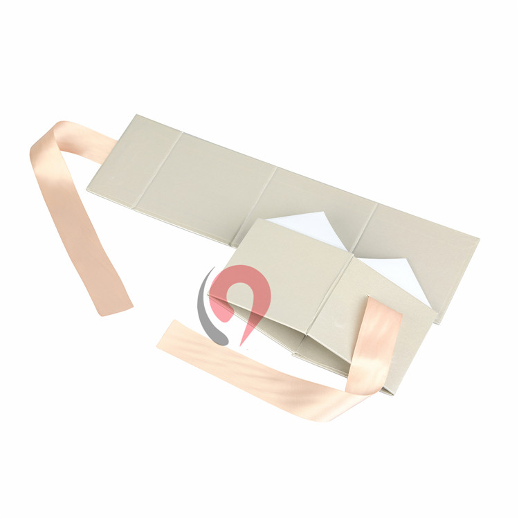 Square White Luxury Folding Paper Gift Packaging Logo Customized Box