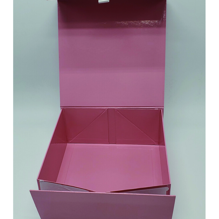 Custom White Magnetic Paper Ribbon Folding Clothing Packaging Gift Box
