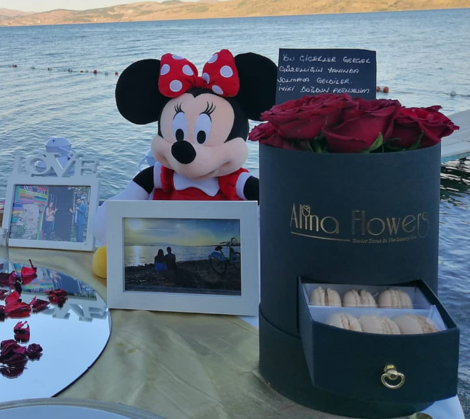  Customizable Spot Macaron Color Small Drawer Cylinder Flower Bucket & Gift Boxes for Valentine's Day & Mother's Day