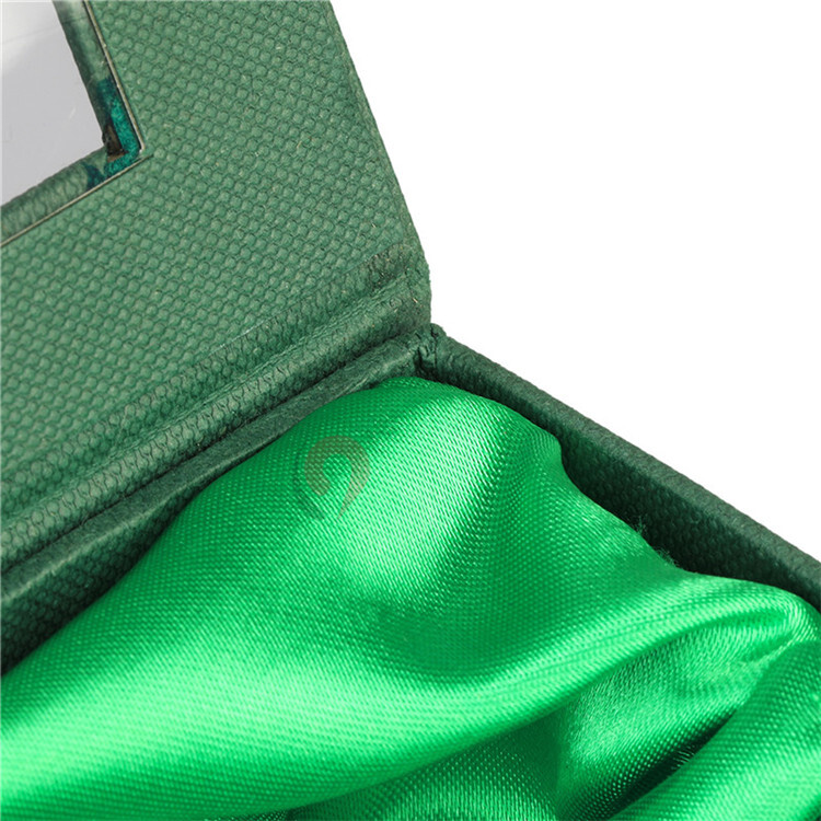  Customized Green Magnetic Jewelry Box with Satin Clear Window for Elegant Gift Packaging