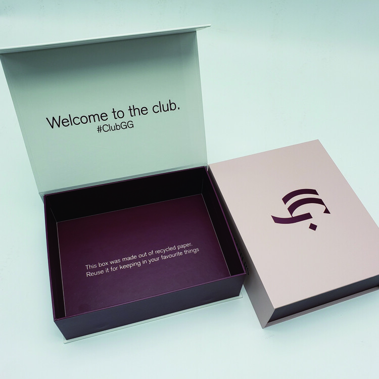  Custom Logo Large Soft Touch Paper Cardboard Magnetic Gift Box for Luxury Handbags with Lid