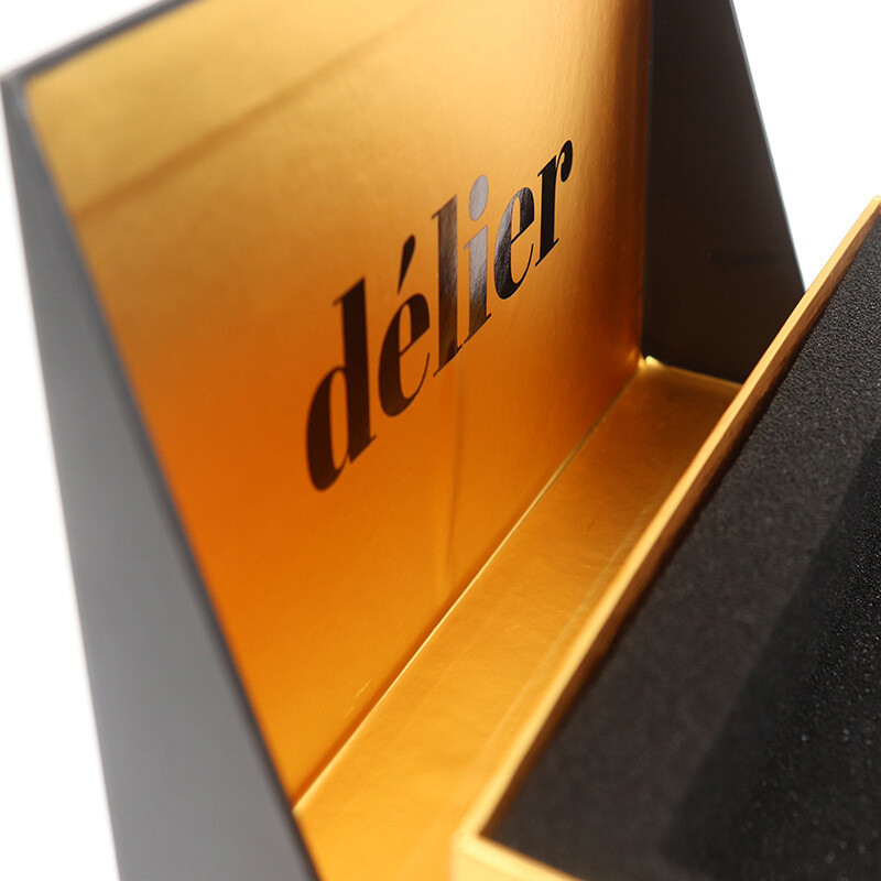 Custom Luxury Cigarette Lighter Men's Gift Set Packaging - Rigid Black Cardboard Box with Double Doors