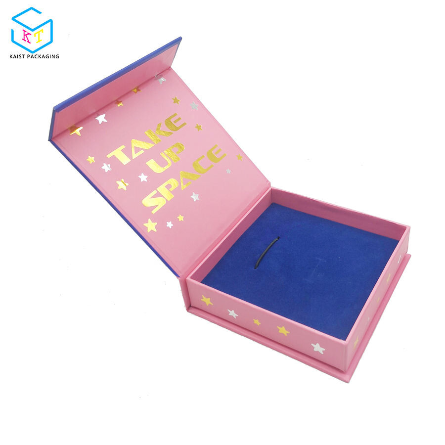 Custom Designed Small Cardboard Magnetic Fashion Jewelry Box Packaging with Foam Insert