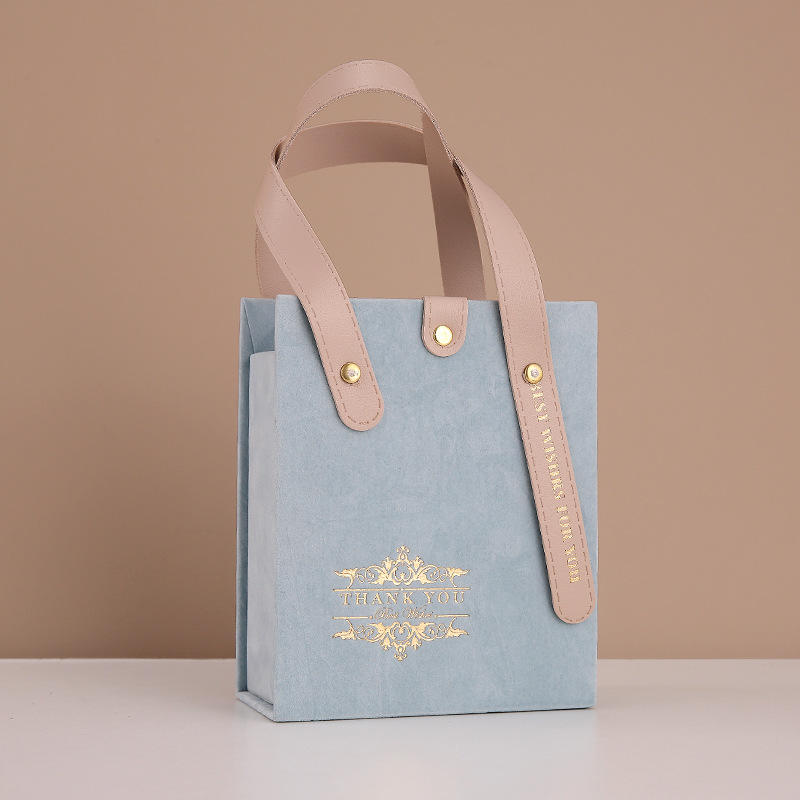  Wholesale Luxury Velvet Bridesmaid Wedding Gift Boxes with Handles - Custom Design & Fast Delivery