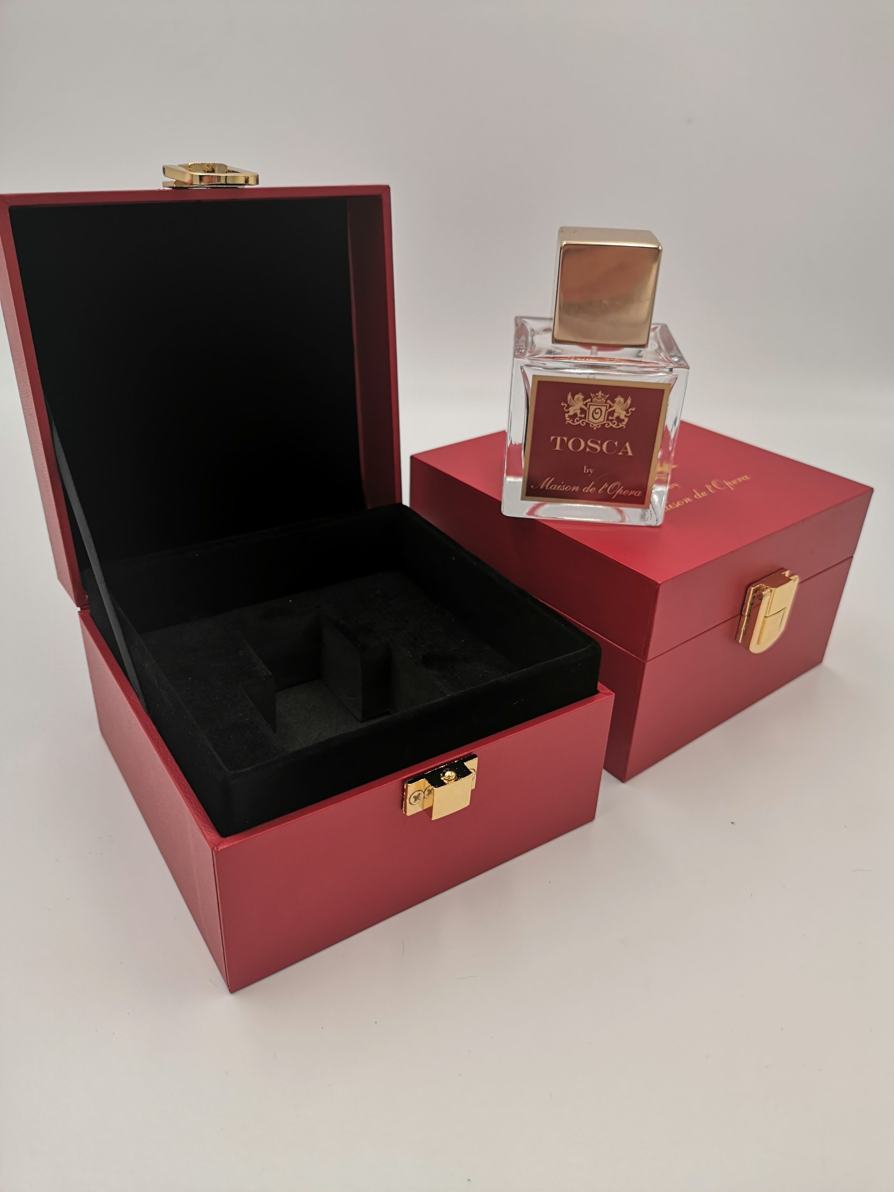 Custom Luxury Rigid MDF Perfume Box Display Gift Packaging with Foam Insert