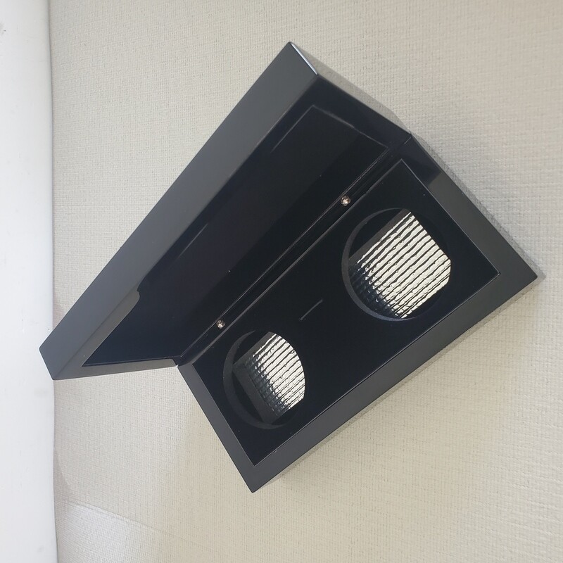 Custom Luxury Caviar Gift Packaging: Glossy Wood Box with Metal Logo