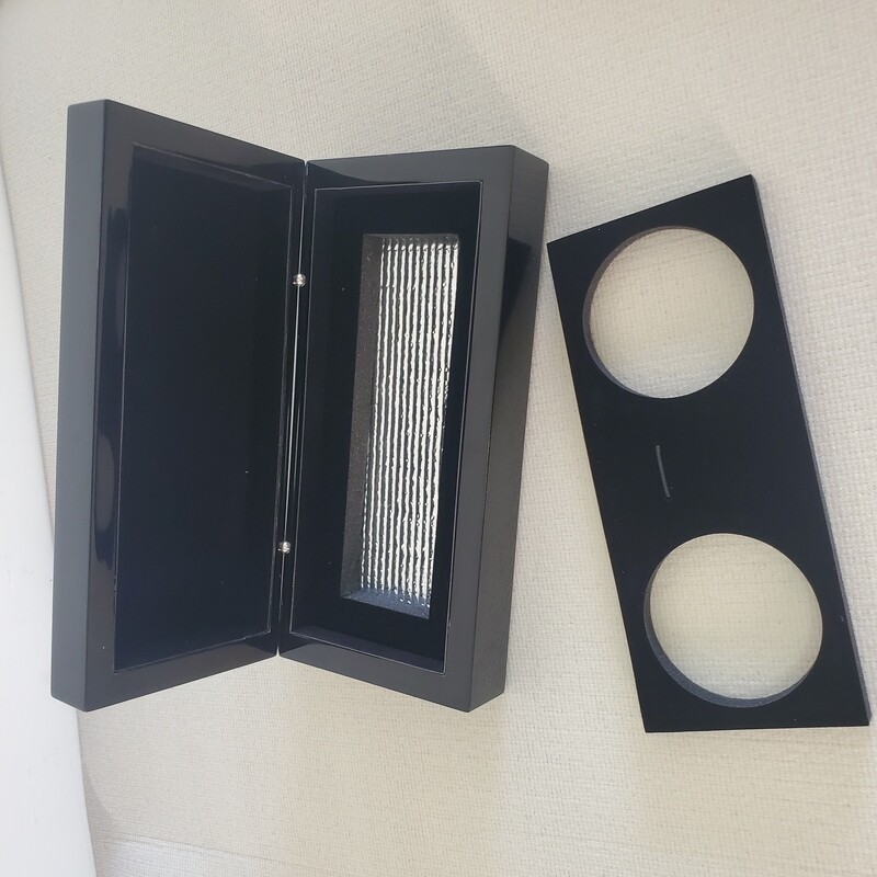 Custom Luxury Caviar Gift Packaging: Glossy Wood Box with Metal Logo