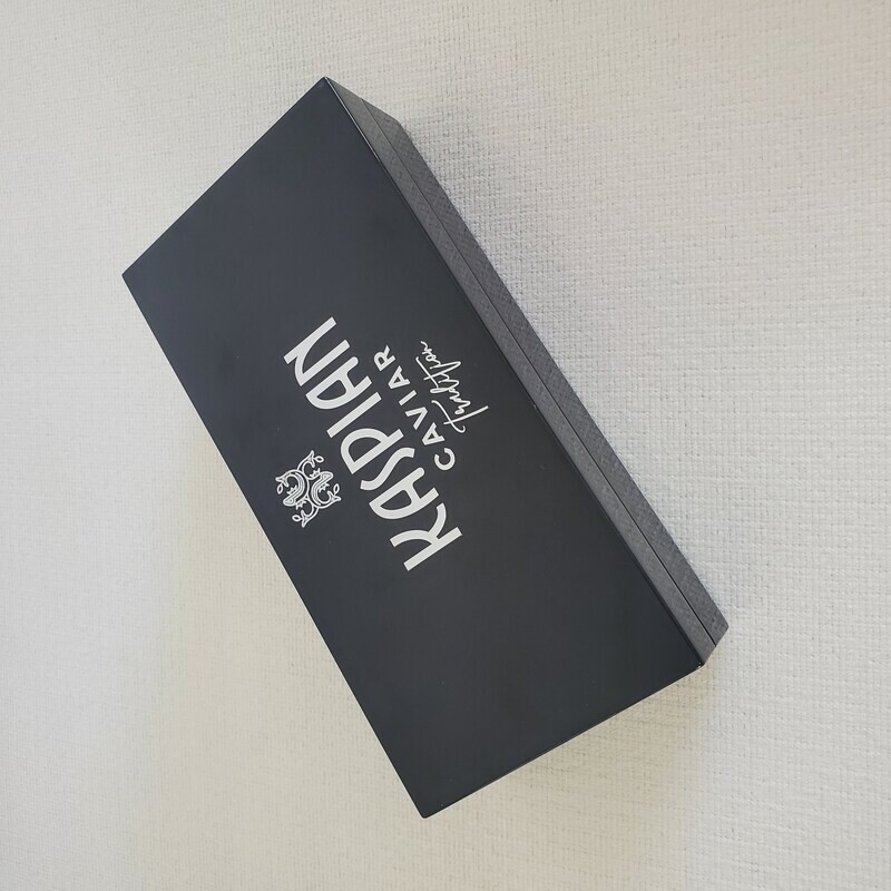 Custom Luxury Caviar Gift Packaging: Glossy Wood Box with Metal Logo