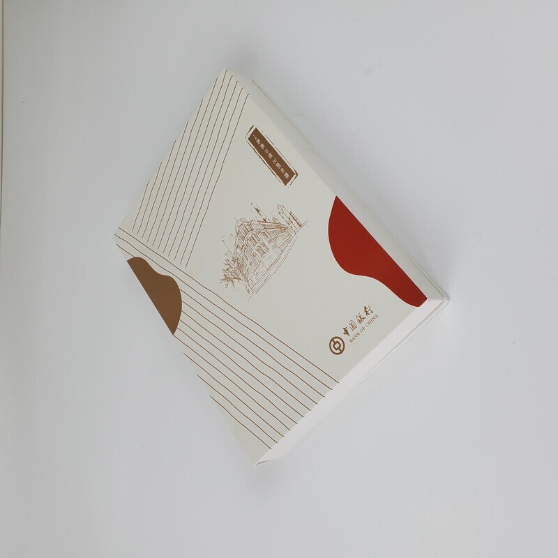 Custom Luxury Large Chocolate Packaging - Black Cardboard Magnetic Box with High-End Design