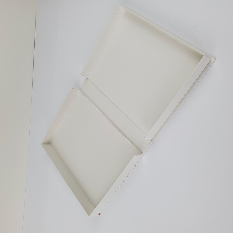 Custom Luxury Large Chocolate Packaging - Black Cardboard Magnetic Box with High-End Design