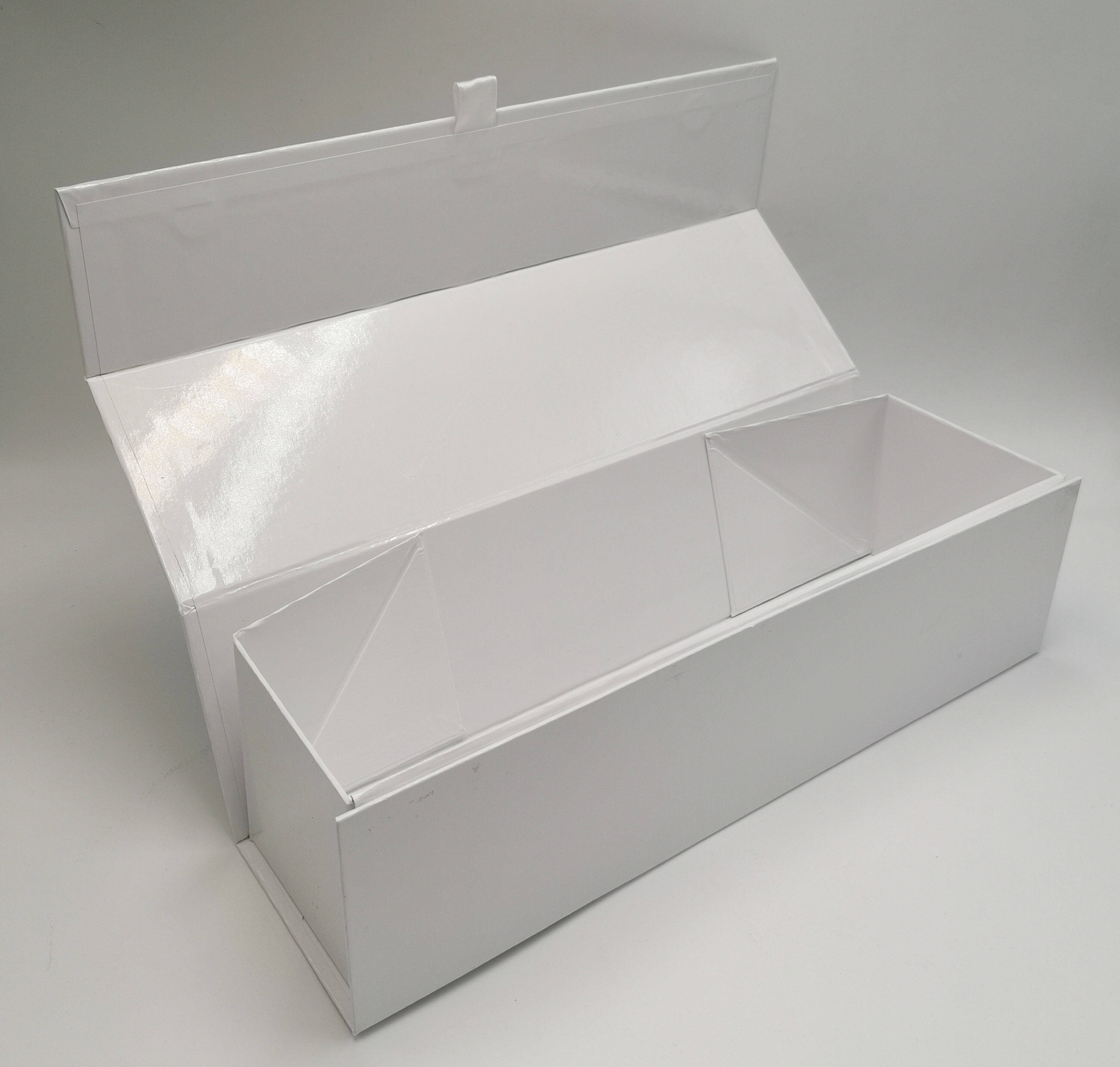 Customizable White Rigid Whiskey & Champagne Bottle Gift Packaging with Magnetic Cardboard Fold Boxes