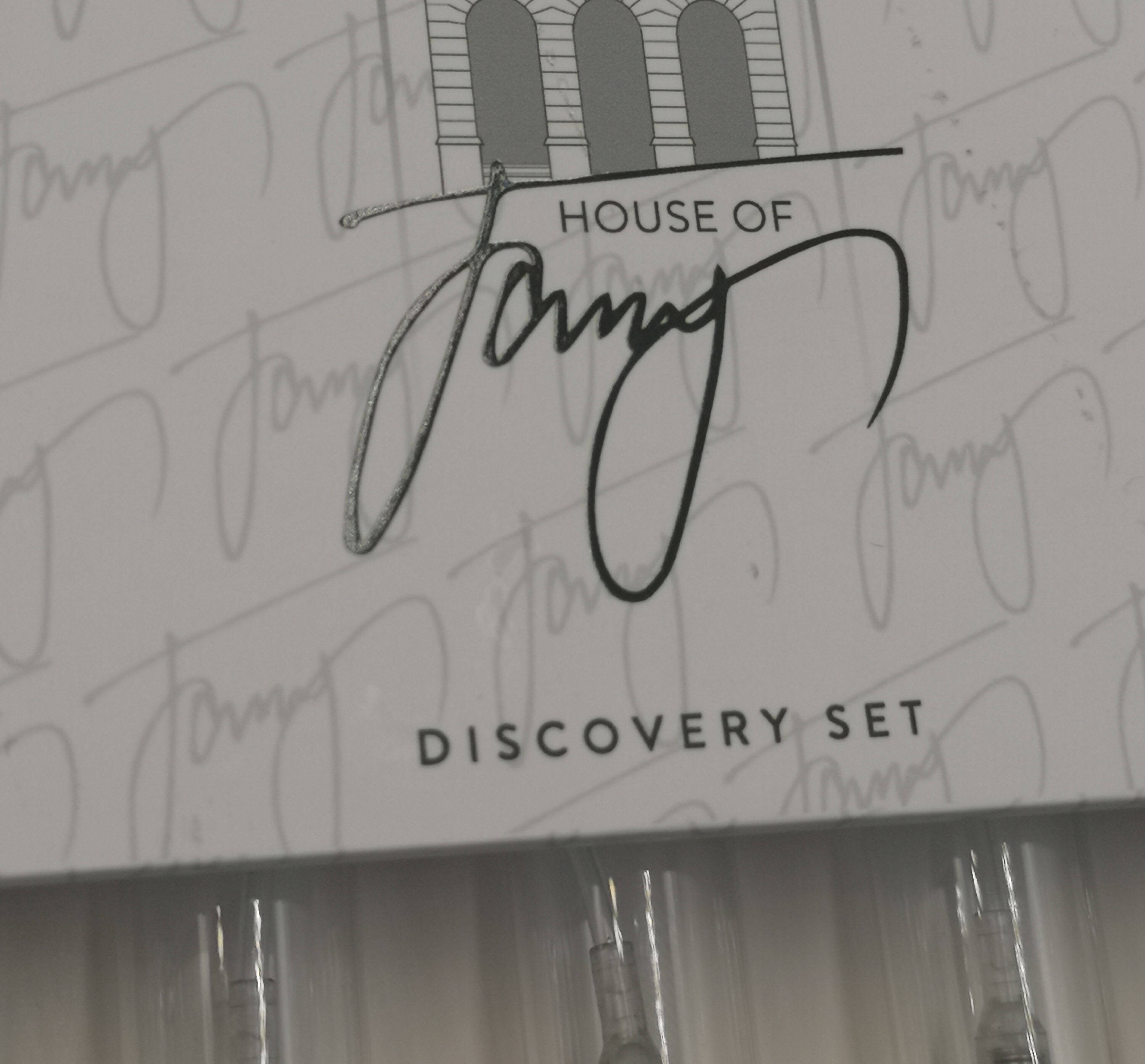  Wholesale White Perfume Sample Gift Cosmetics Packaging Drawer Box with Custom Options