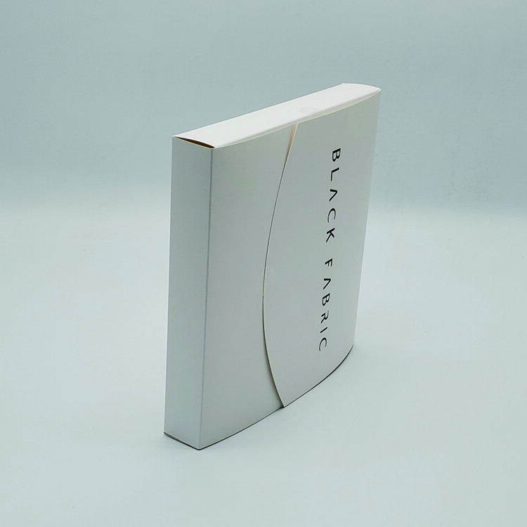 Custom Pink Mailer Paper Box For Clothes Shipping | Bio-degradable | Gold Stamping | Lamination | Varnishing