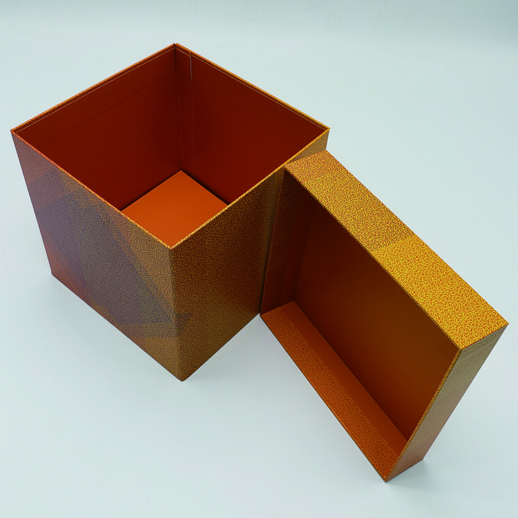 Eco-Friendly Kraft Candle Packaging Box with Recyclable Material - Wholesale