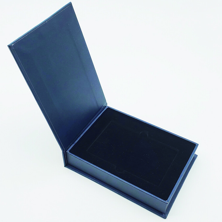 Custom Magnetic Cardboard Paper Membership Dual Card Holder Packaging Box | VIP Credit Cards Gift Boxes