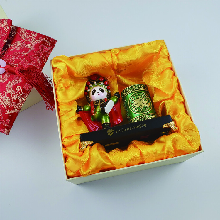 Luxury Candle Rigid Paper Gift Box Packaging for Small Business | Custom Elegant Packaging Solutions