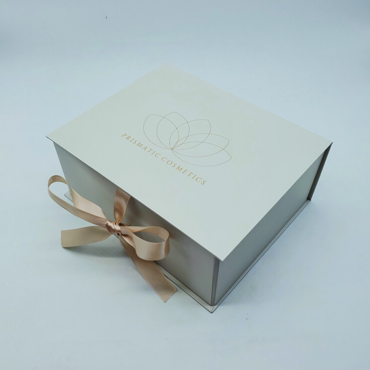 Luxury Black Large Custom Logo Magnetic Closure Foldable Rigid Cardboard Paper Gift Packaging With Silk | Eco-Friendly Gift Box