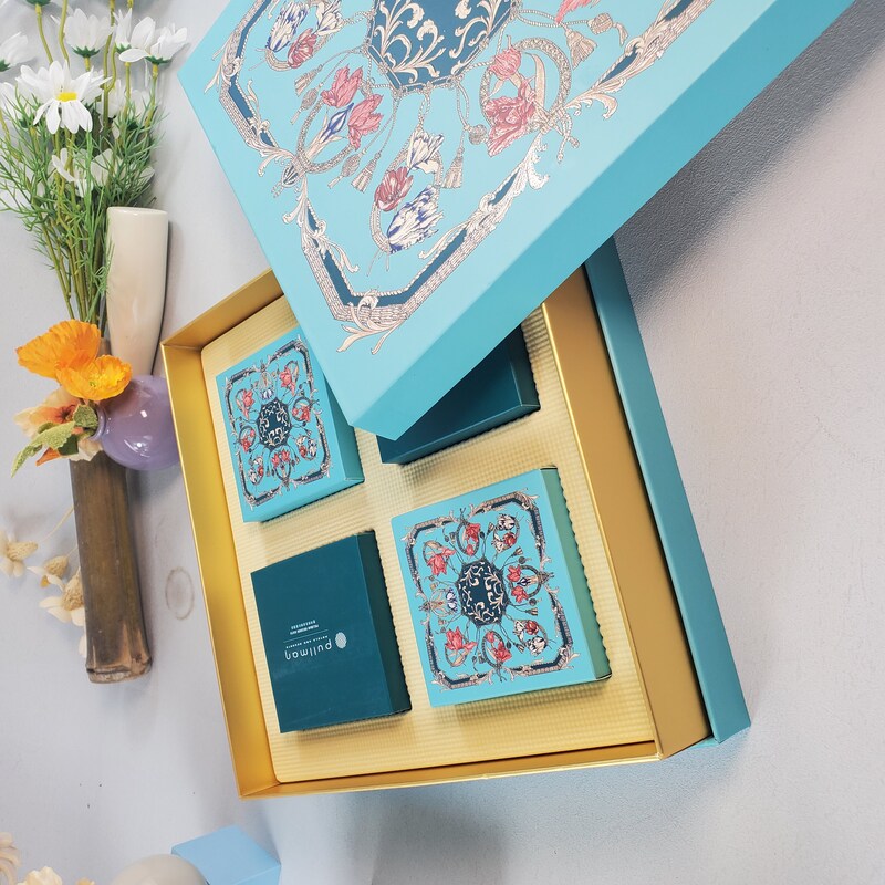 Wholesale Printed Luxury Paper Tea Set Box Packaging Custom Shoulder Lid and Base Moon Cake Gift Box with Satin