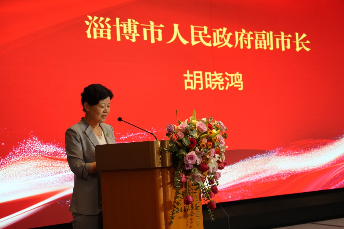 换届2.jpg 换届2.jpg