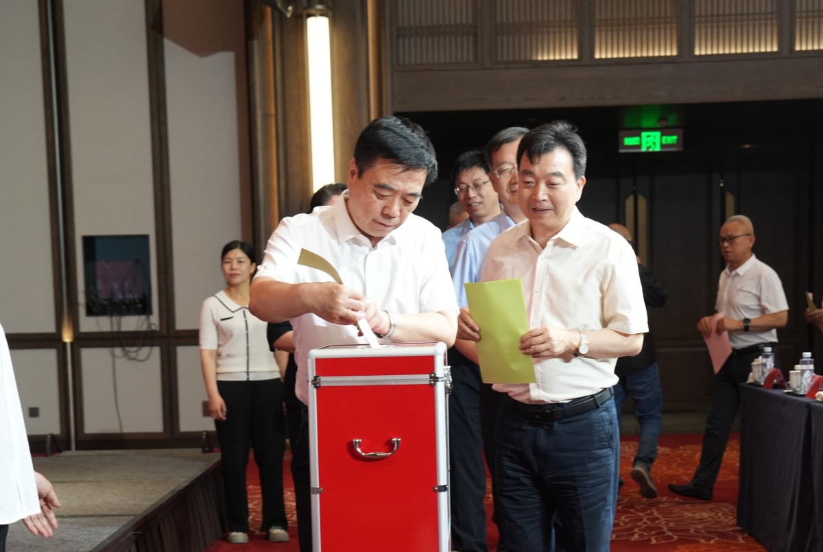 换届6.jpg 换届6.jpg