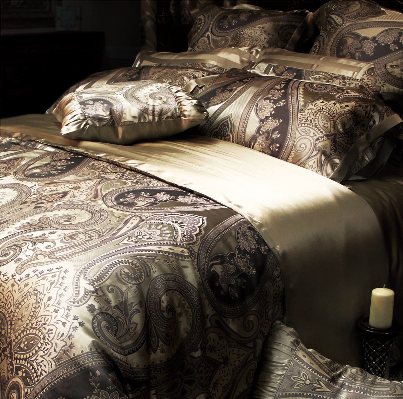 Silk yarn-dyed bedding