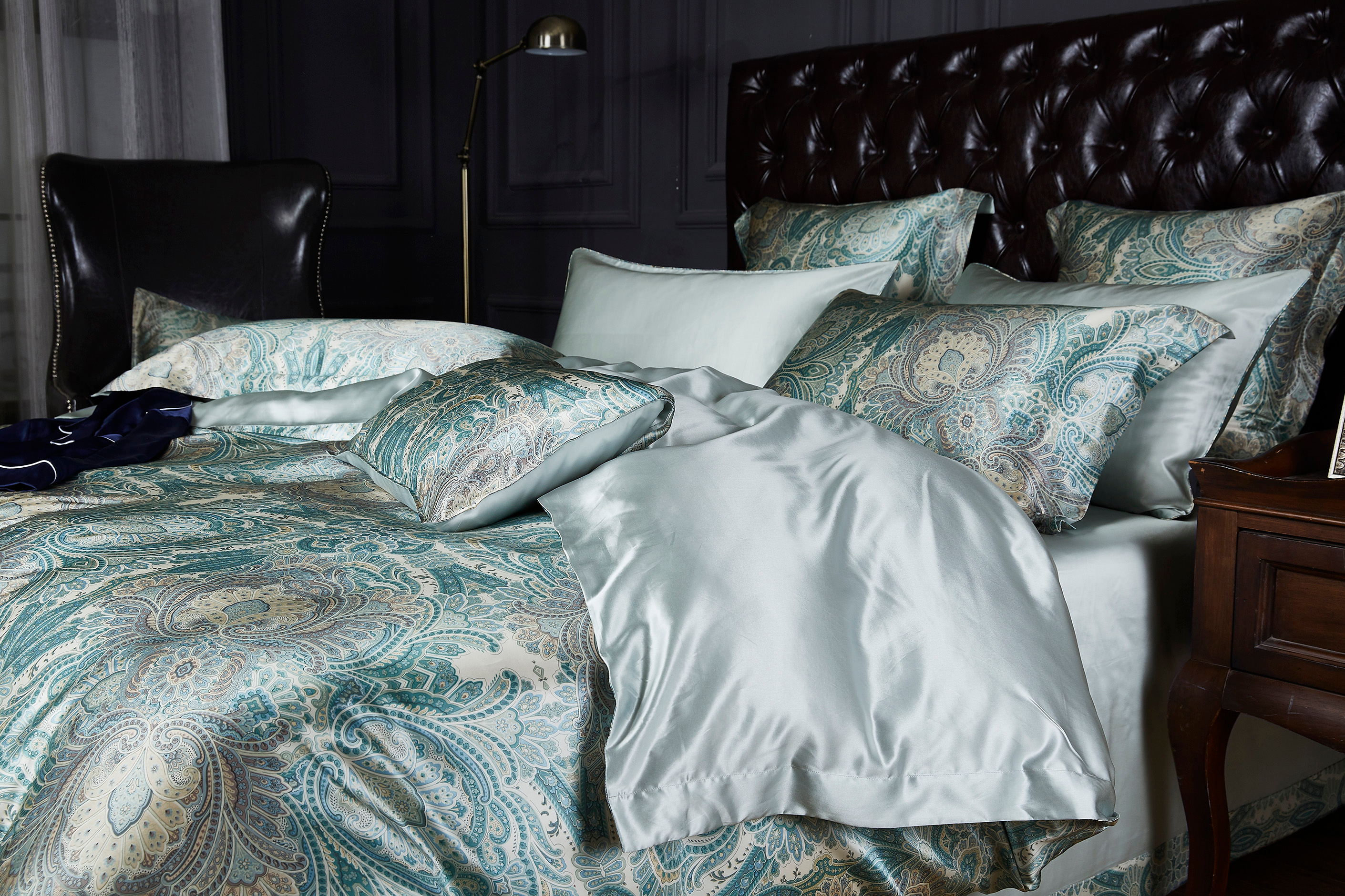 Silk printed bedding