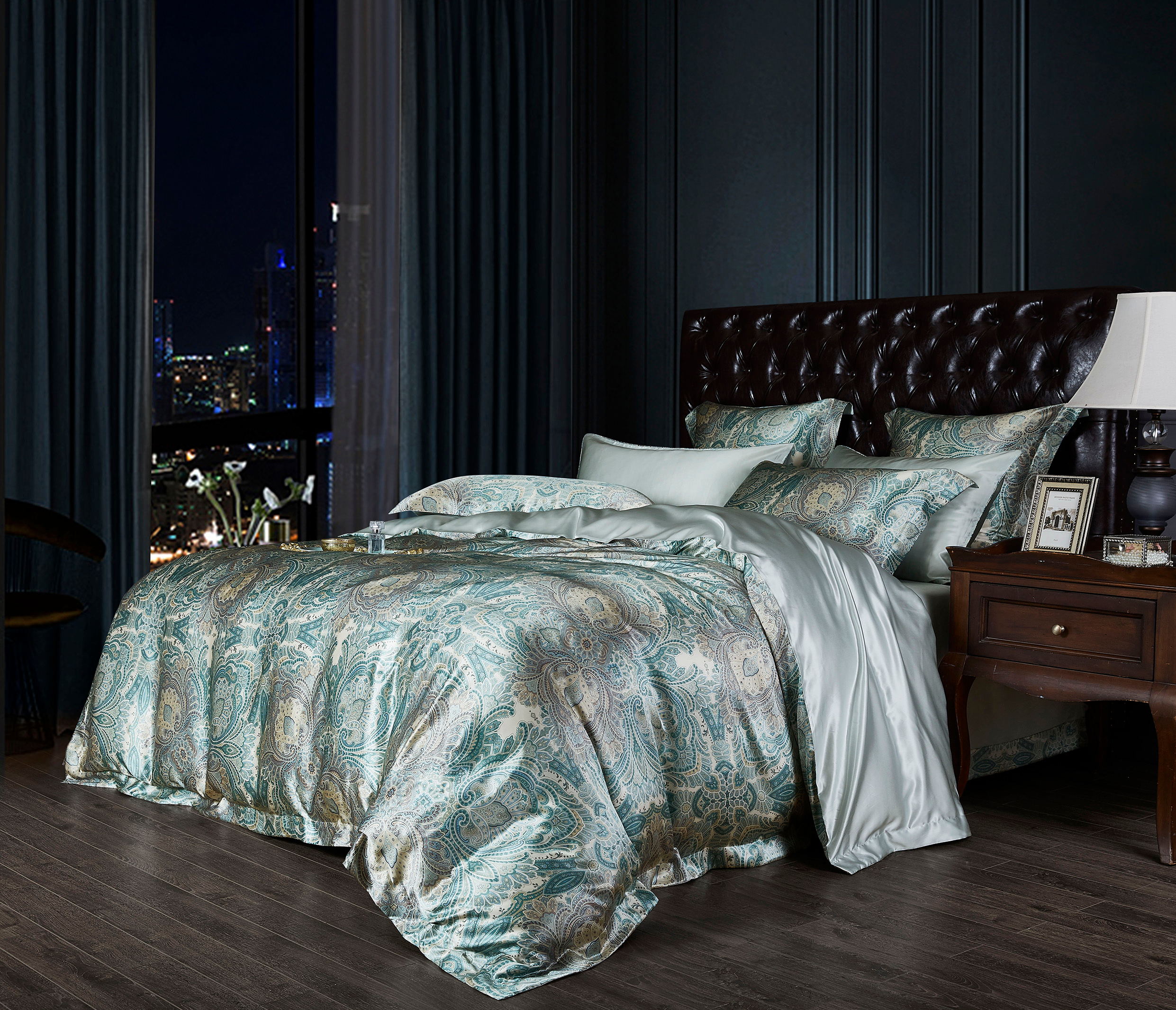 Silk printed bedding
