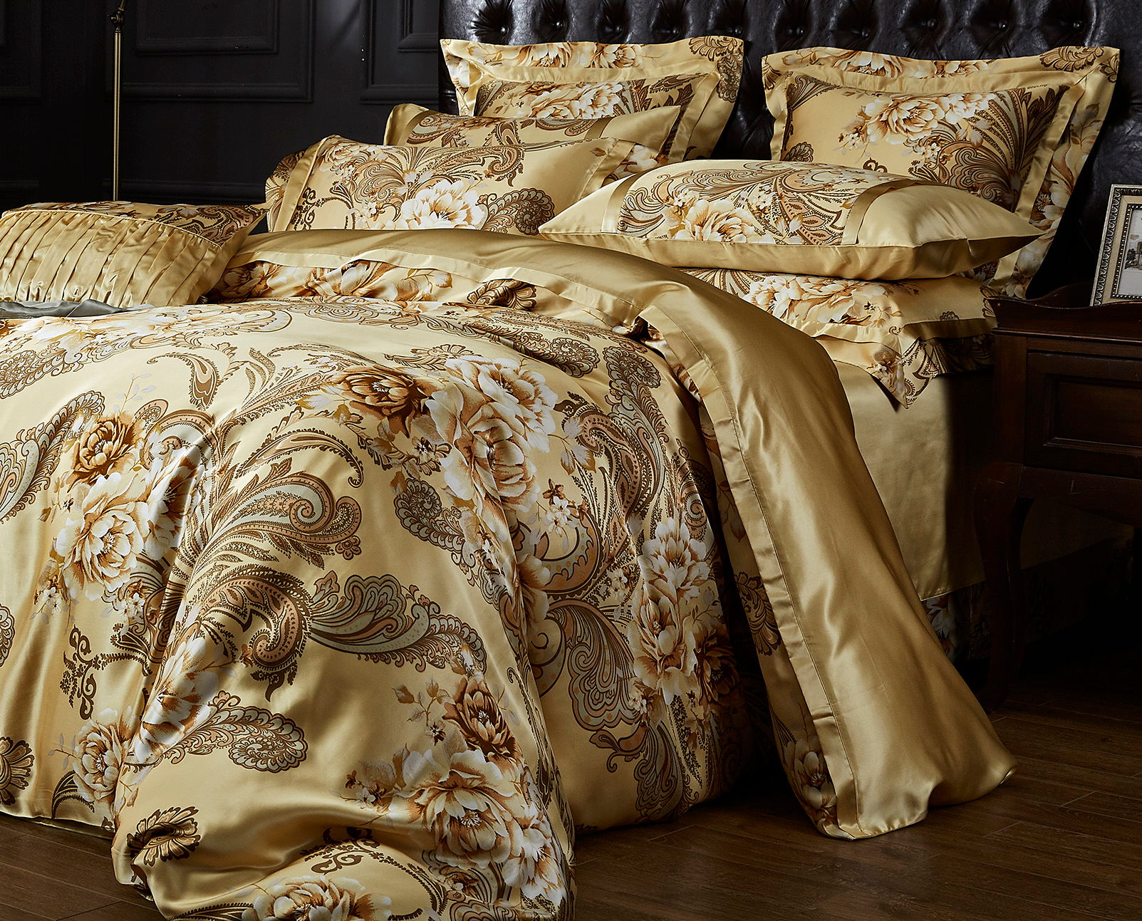 Silk printed bedding