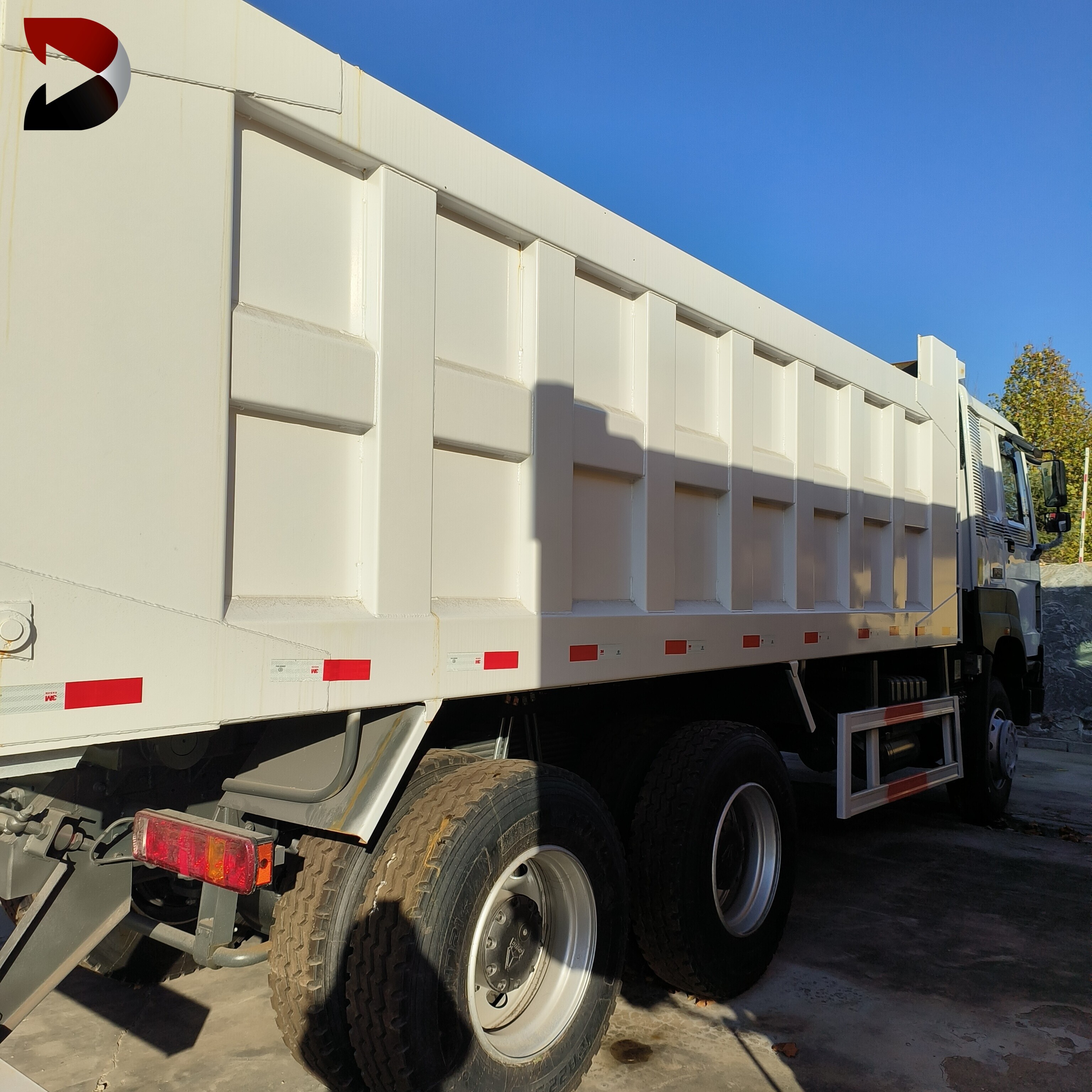 Sinotruk HOWO series dump truck A7 dump 420 HP 6×4