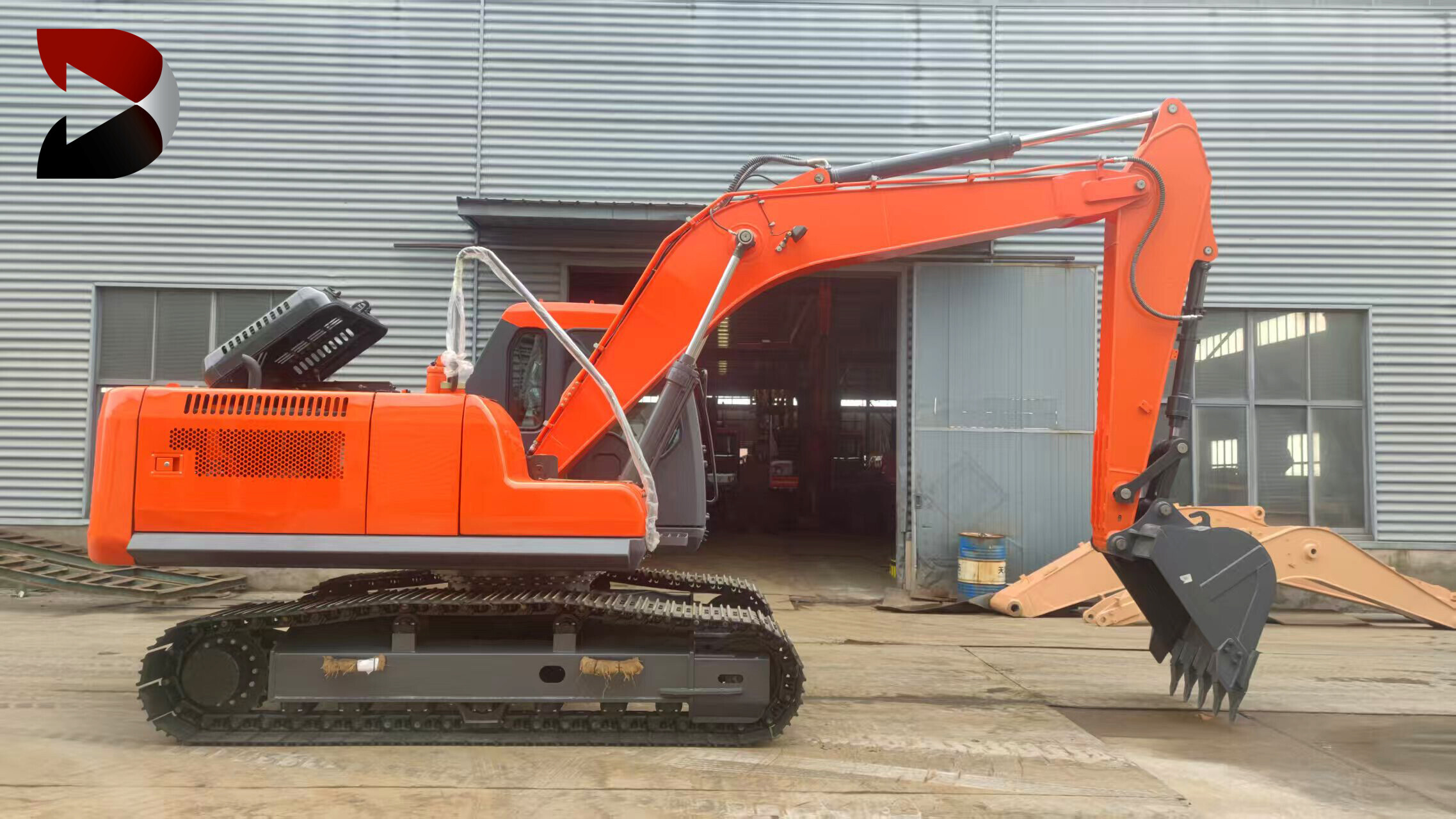 18-ton Large Crawler Excavator From China