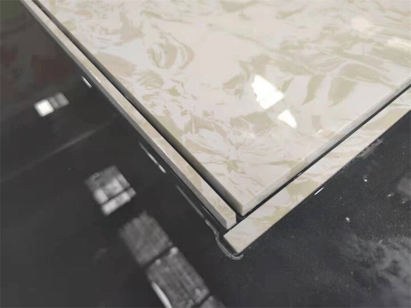 Scie à pont 4 axes GQ-3220A