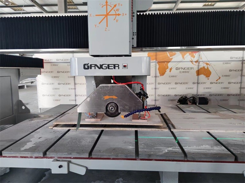 Scie à pont 4 axes GQ-3220BS