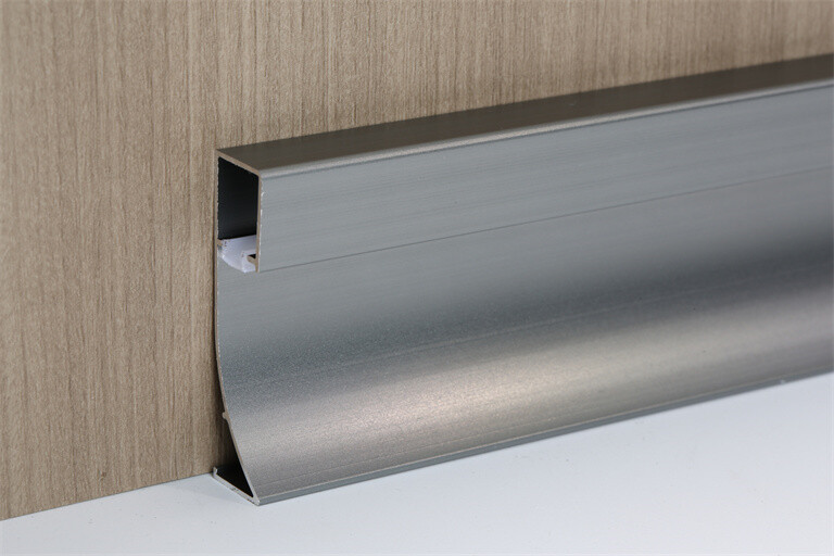 Exposed lamp with baseboard