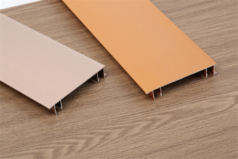 06 thick wallboard is embedded with baseboard.