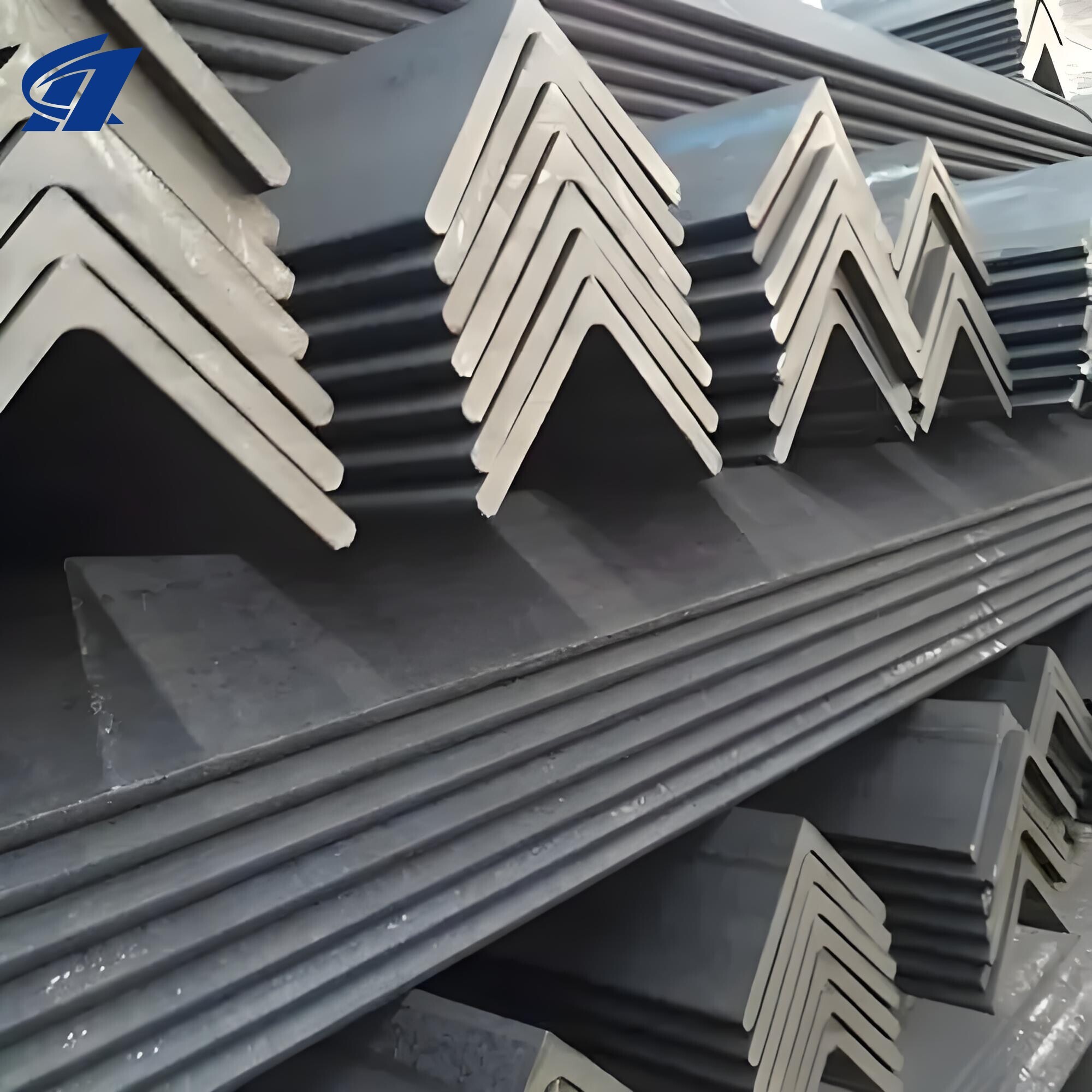 زاوية فولاذية