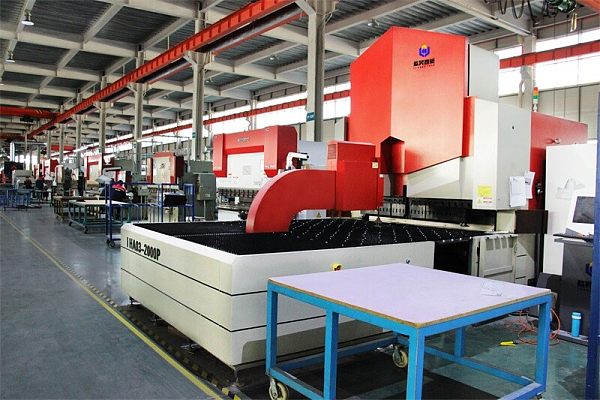 Bending machine center.jpg