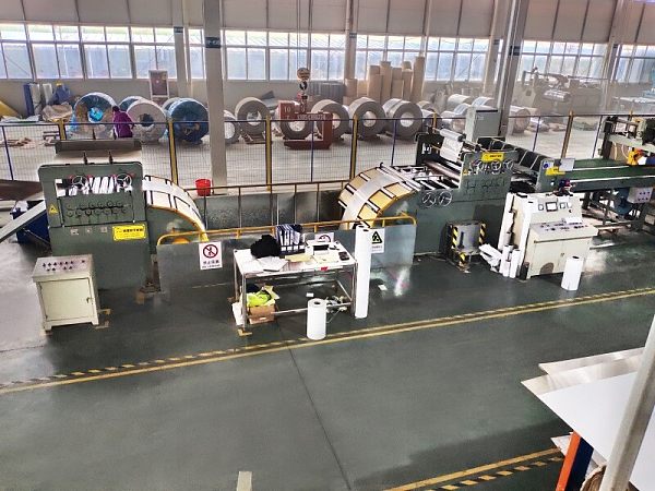 Stainless steel cutting work shop.jpg