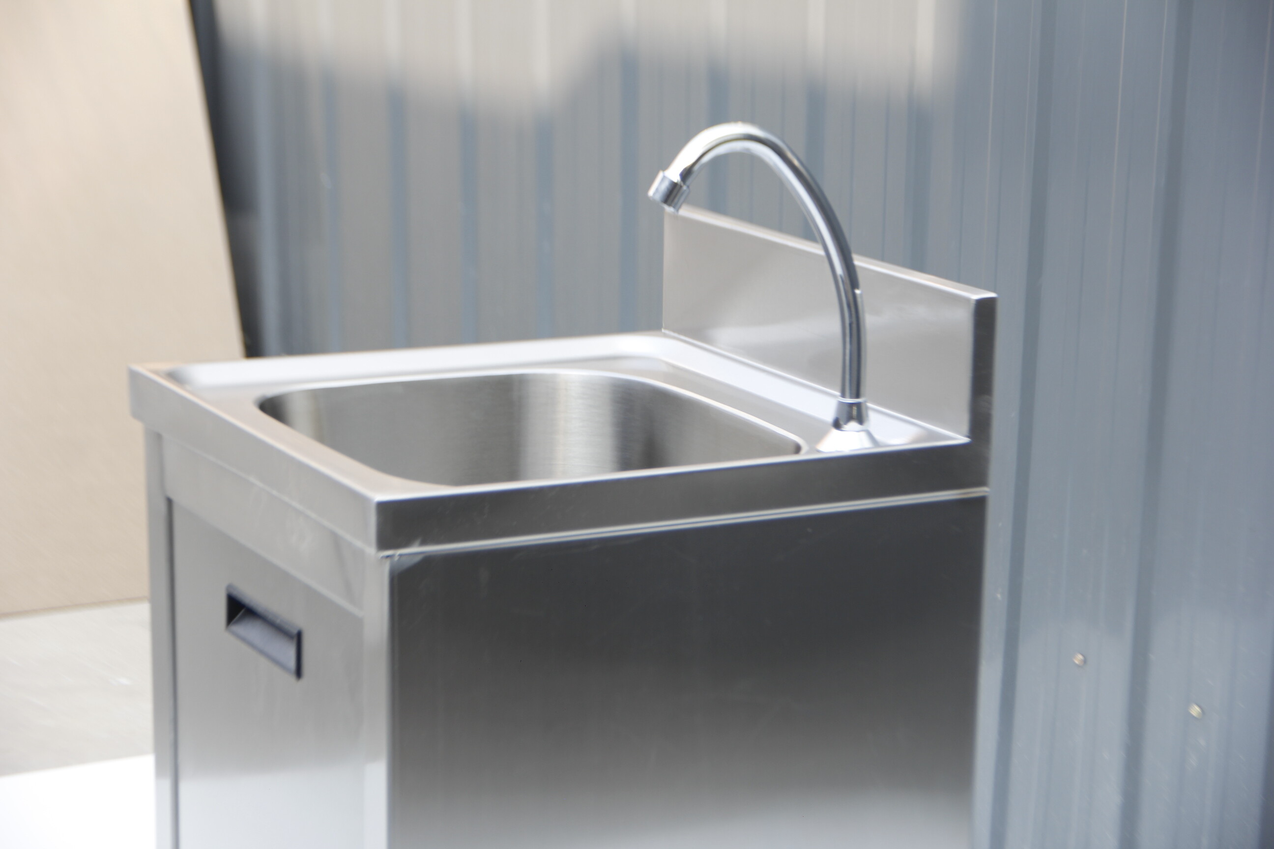 Commercial stainless steel kitchen sink with faucet European style sink CB-ESF404