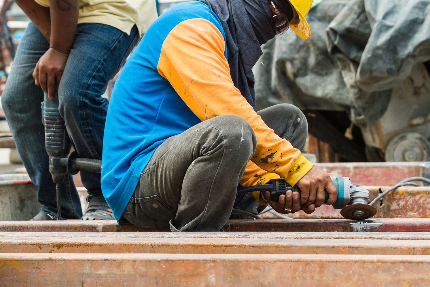 Hebei Hecheng Steel Co., Ltd. is a collection of carbon steel, stainless steel, galvanized production in one of the company. 