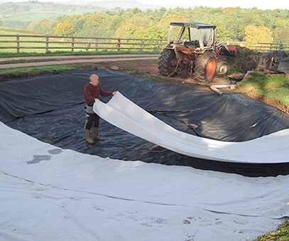 Filament spunbond nonwoven geotextile