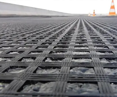 Bidirectional glass fiber warp knitted geogrid