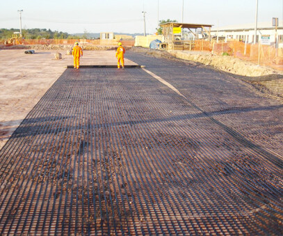 Bidirectional stretch geogrid