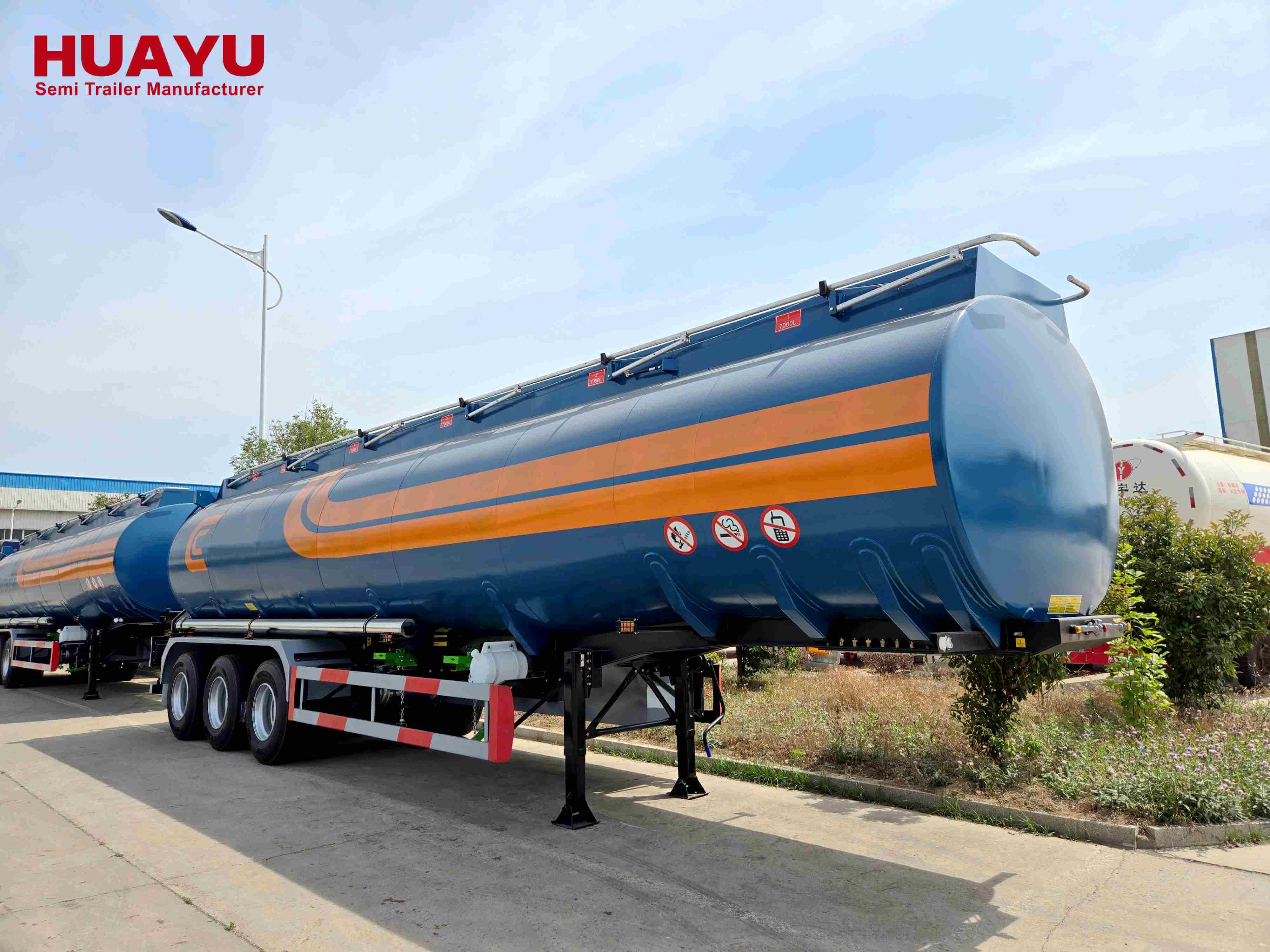 40000 Litres Tri Axles Petrol Tanker Semi Trailer 40000 Litres Tri Axles Petrol Tanker Semi Trailer